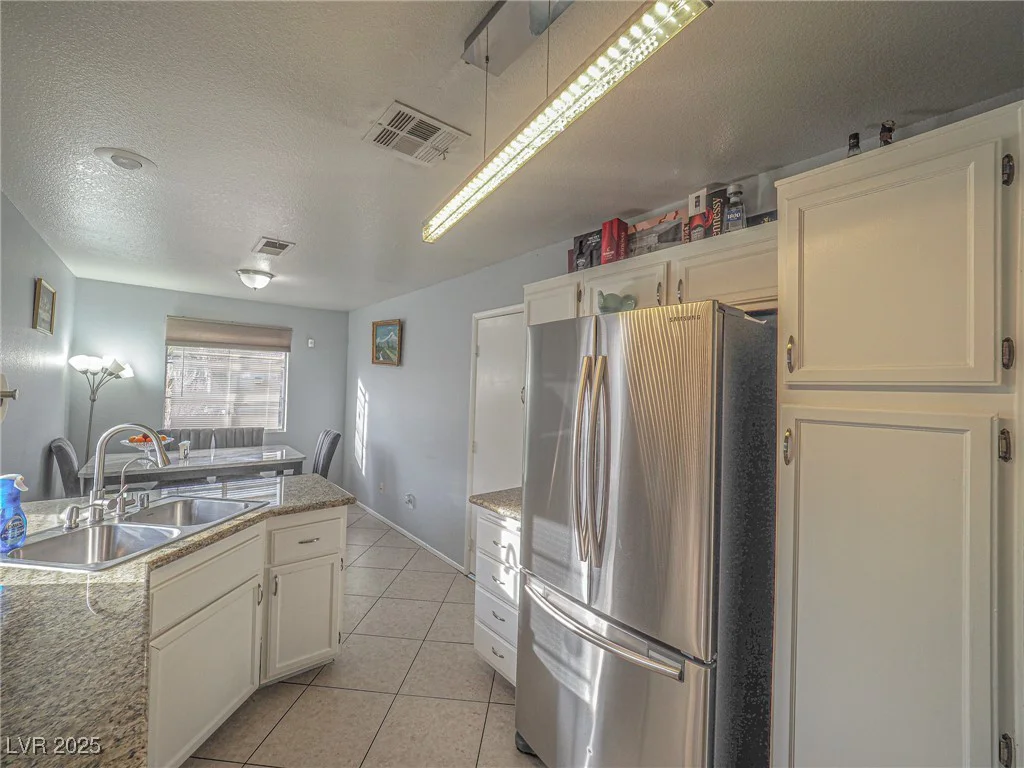 7089 Orange Grove, Las Vegas, NV 89119
