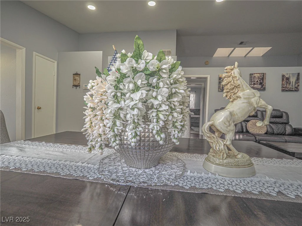 7089 Orange Grove, Las Vegas, NV 89119
