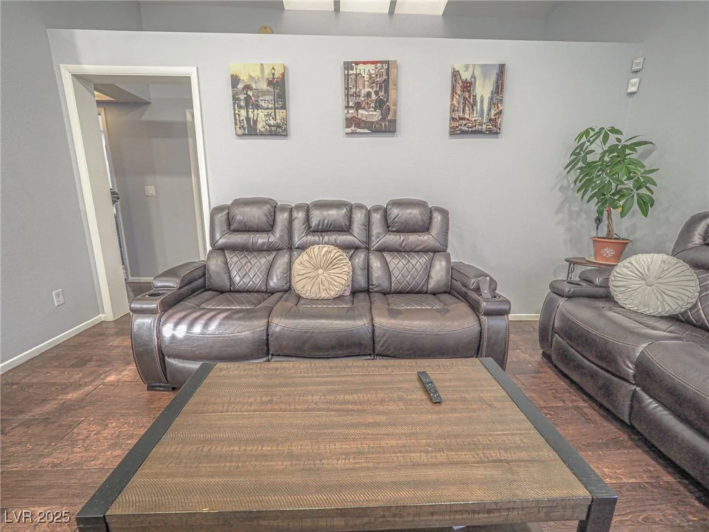 7089 Orange Grove, Las Vegas, NV 89119