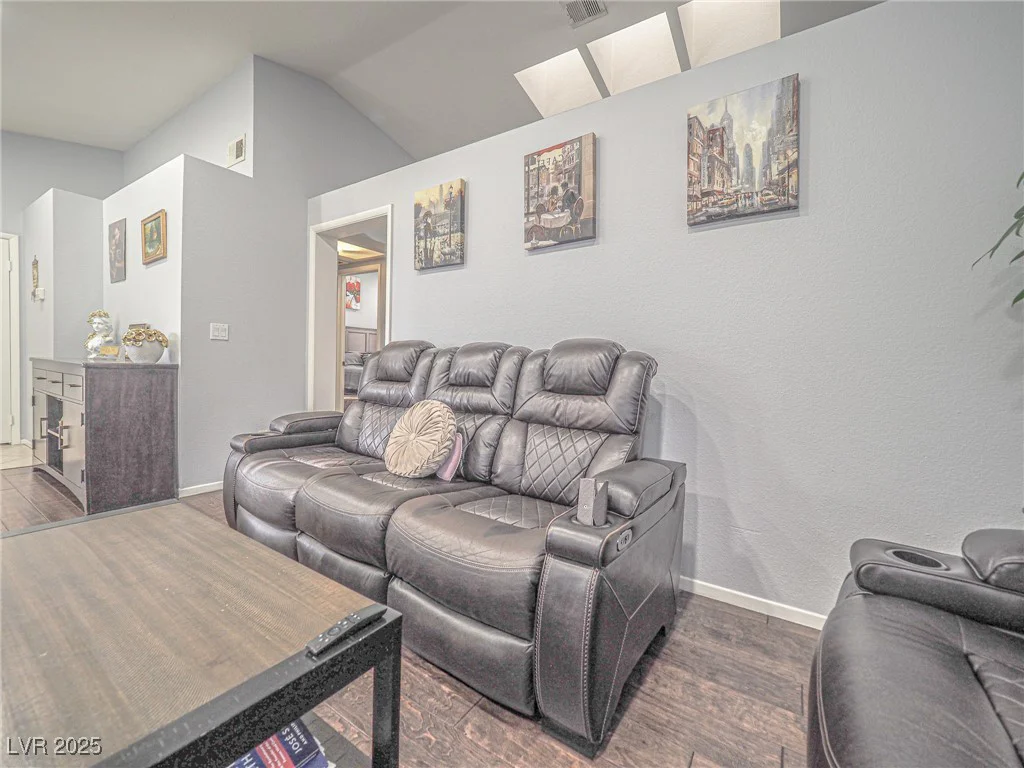 7089 Orange Grove, Las Vegas, NV 89119
