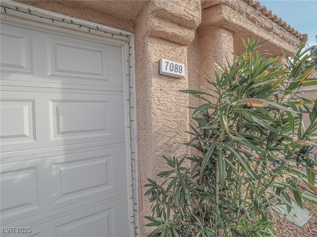 7089 Orange Grove, Las Vegas, NV 89119