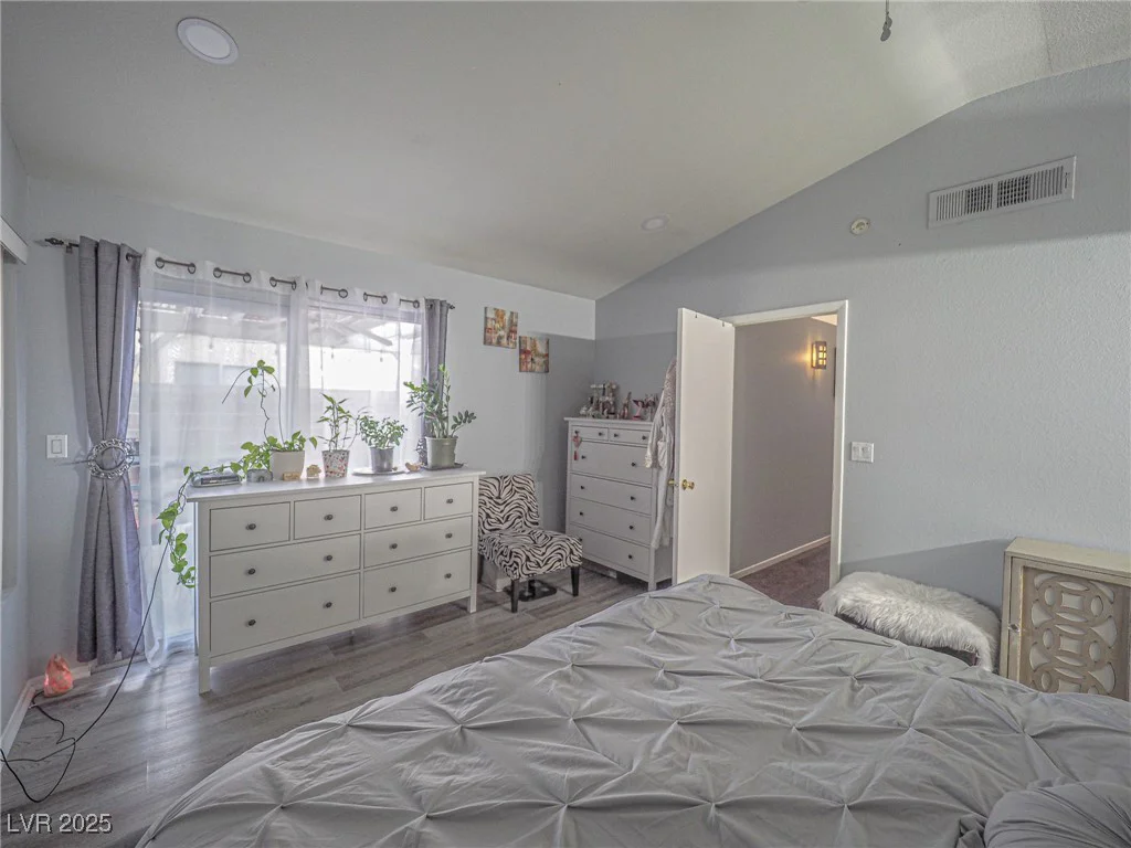 7089 Orange Grove, Las Vegas, NV 89119