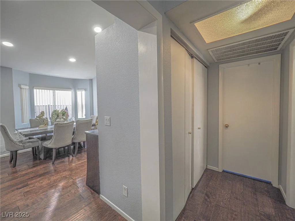7089 Orange Grove, Las Vegas, NV 89119