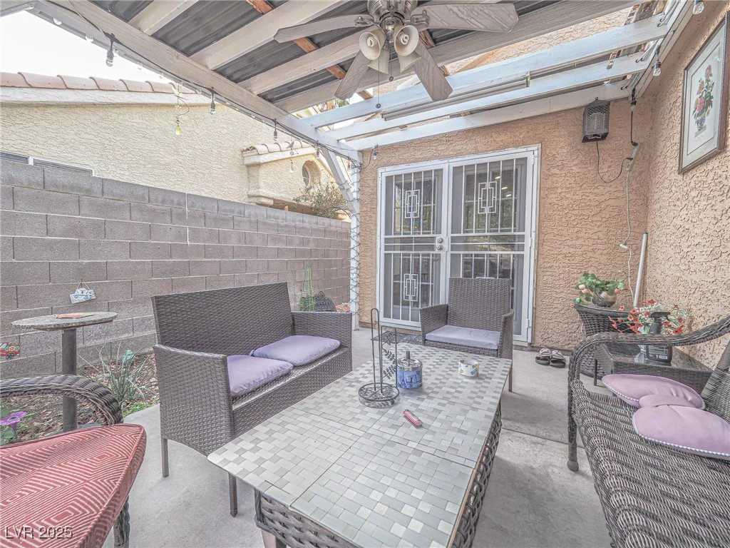 7089 Orange Grove, Las Vegas, NV 89119