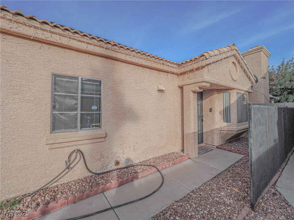 7089 Orange Grove, Las Vegas, NV 89119