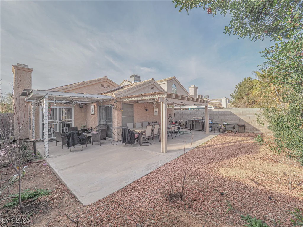 7089 Orange Grove, Las Vegas, NV 89119