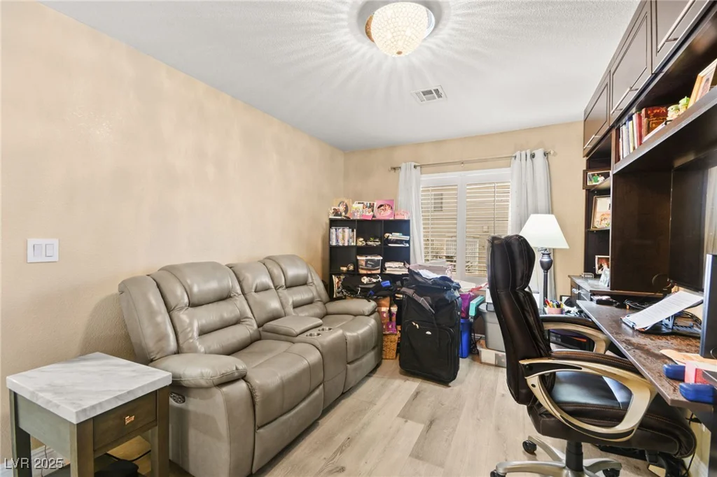 3427 Meridale, Las Vegas, NV 89117