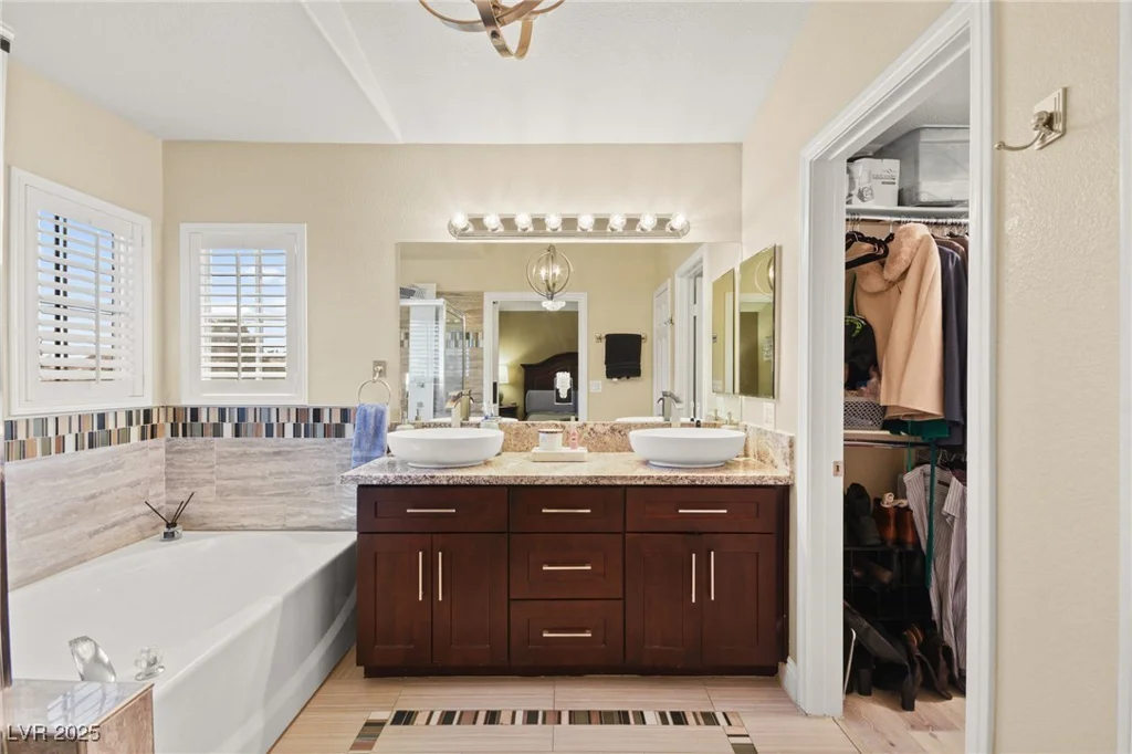 3427 Meridale, Las Vegas, NV 89117