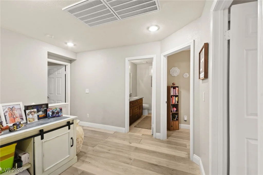 3427 Meridale, Las Vegas, NV 89117