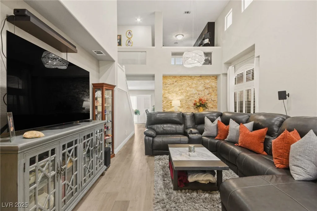 3427 Meridale, Las Vegas, NV 89117