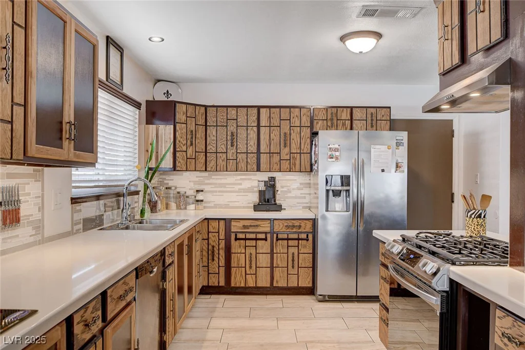 216 Candlelight, Las Vegas, NV 89145