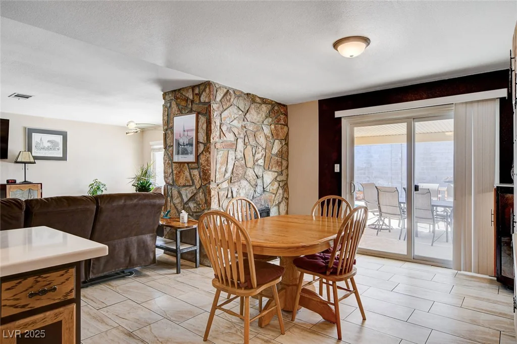 216 Candlelight, Las Vegas, NV 89145