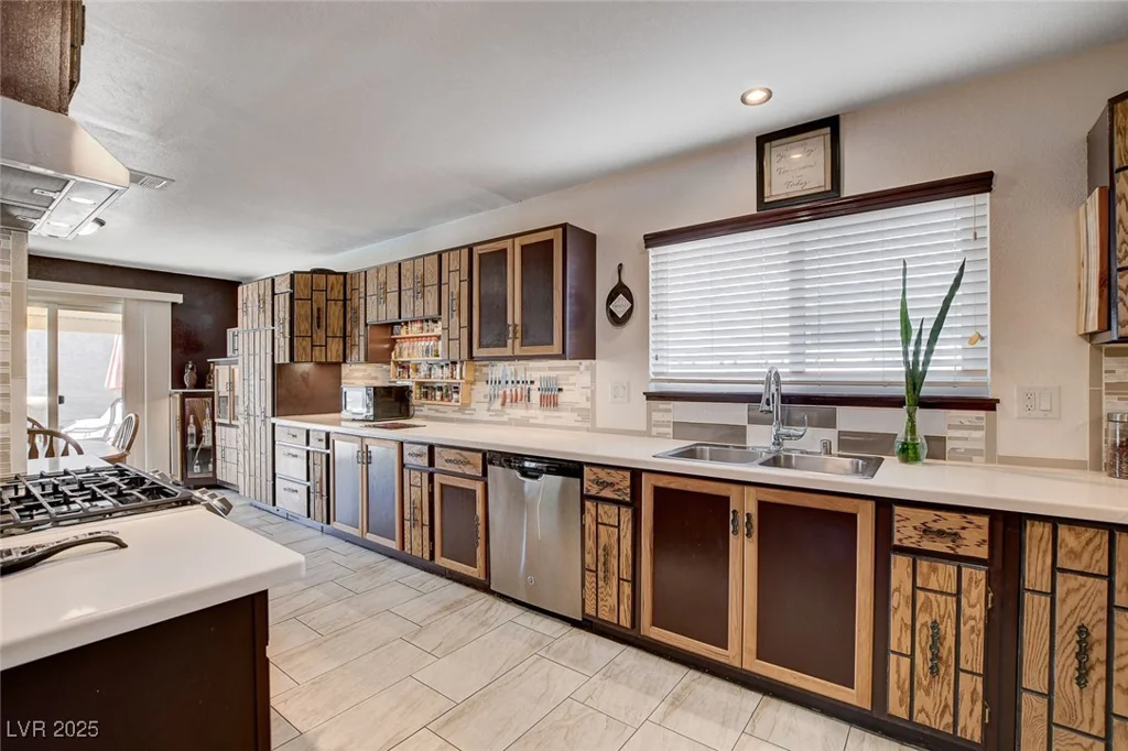 216 Candlelight, Las Vegas, NV 89145