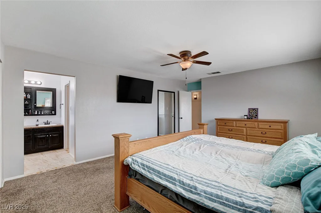 216 Candlelight, Las Vegas, NV 89145