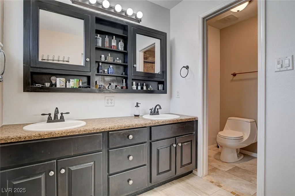 216 Candlelight, Las Vegas, NV 89145