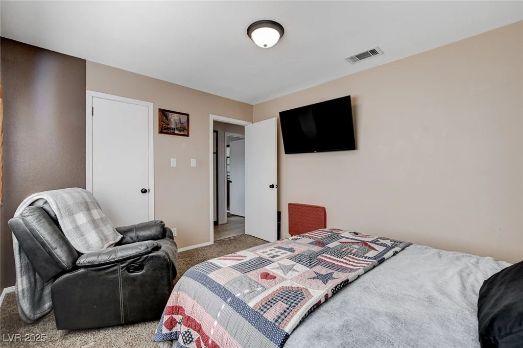 216 Candlelight, Las Vegas, NV 89145