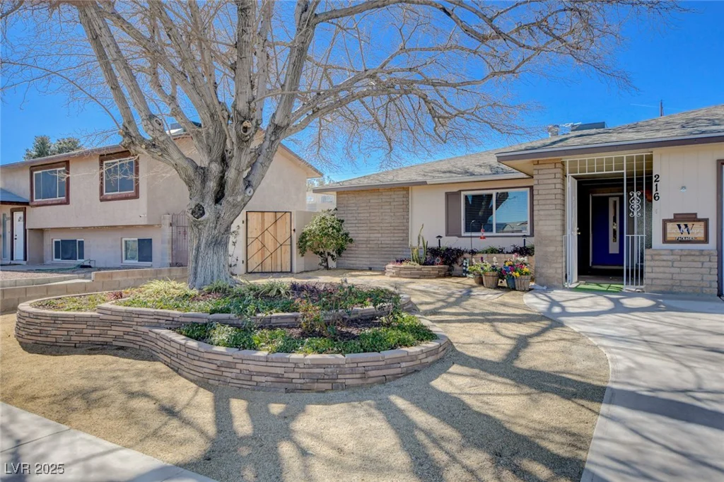 216 Candlelight, Las Vegas, NV 89145