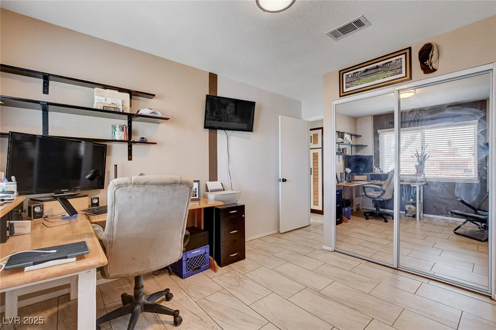 216 Candlelight, Las Vegas, NV 89145