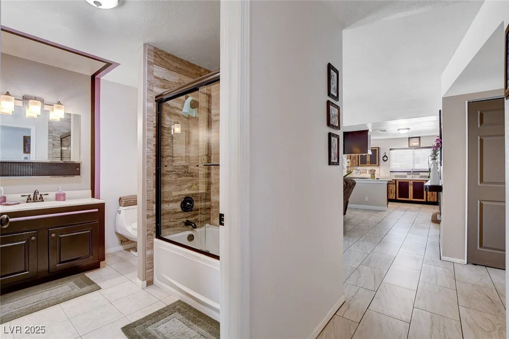 216 Candlelight, Las Vegas, NV 89145