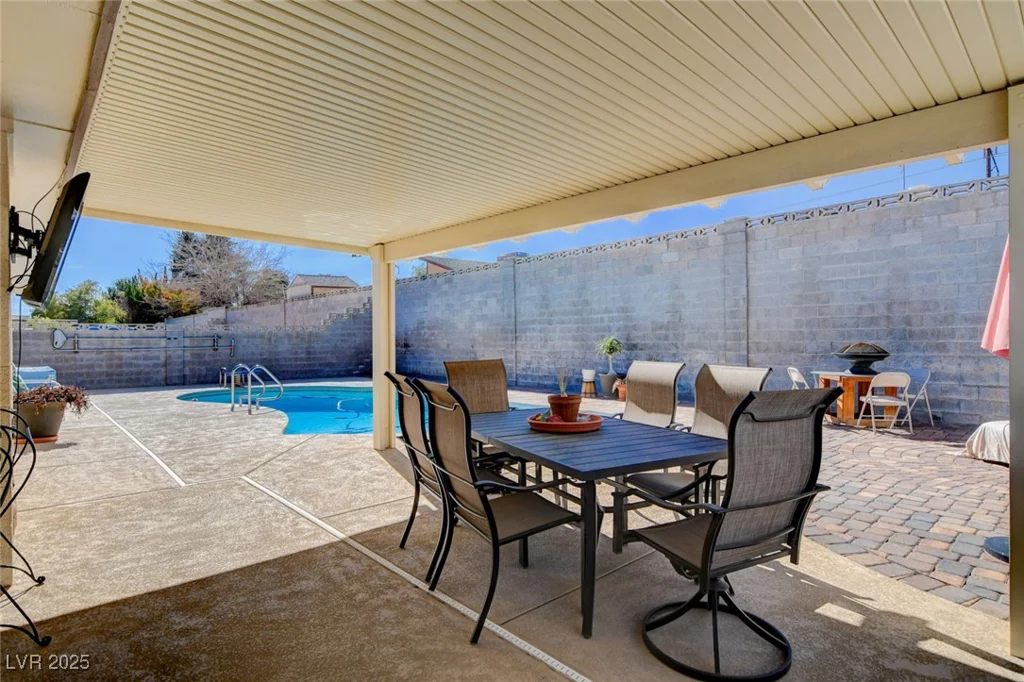 216 Candlelight, Las Vegas, NV 89145