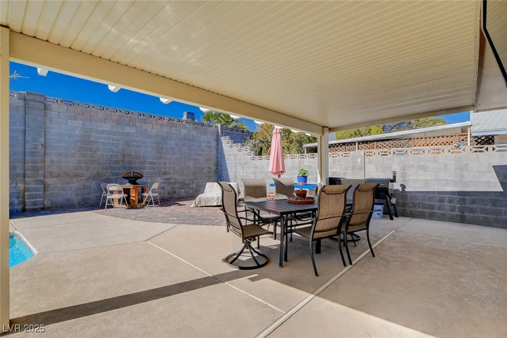 216 Candlelight, Las Vegas, NV 89145