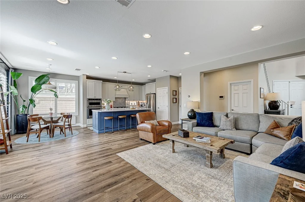 10397 Walking View, Las Vegas, NV 89135