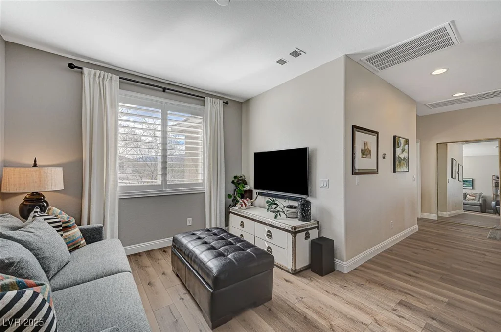 10397 Walking View, Las Vegas, NV 89135