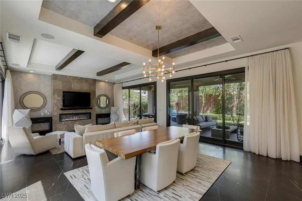 18 SUGARBERRY, Las Vegas, NV 89135