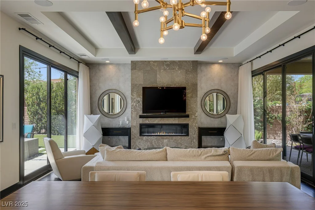18 SUGARBERRY, Las Vegas, NV 89135
