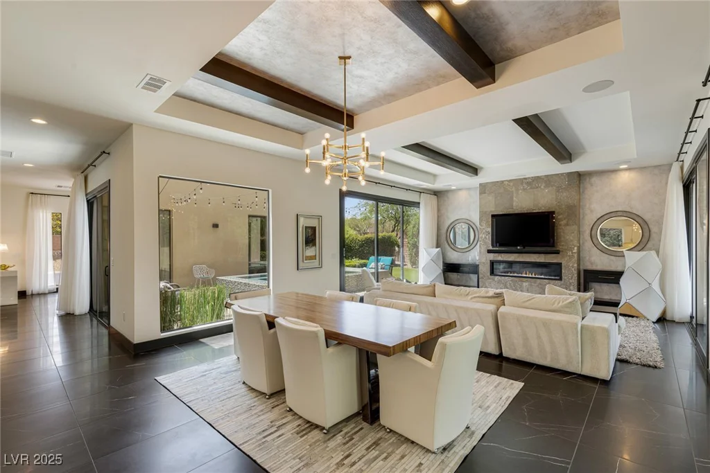 18 SUGARBERRY, Las Vegas, NV 89135