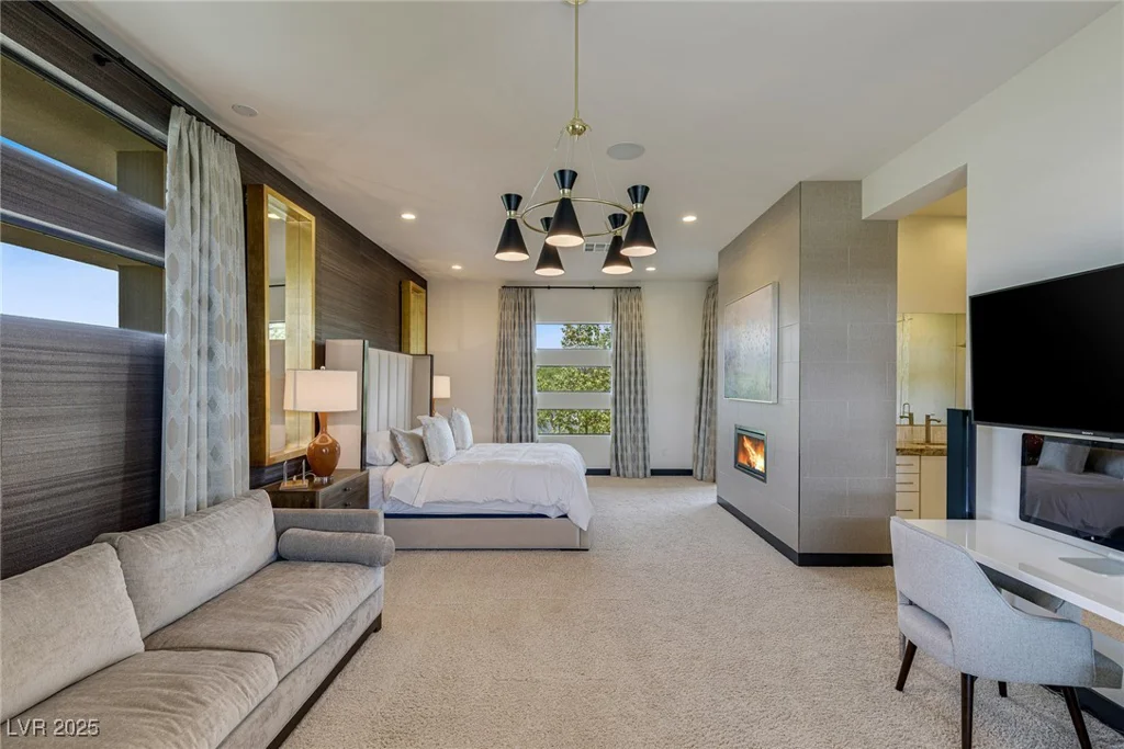 18 SUGARBERRY, Las Vegas, NV 89135