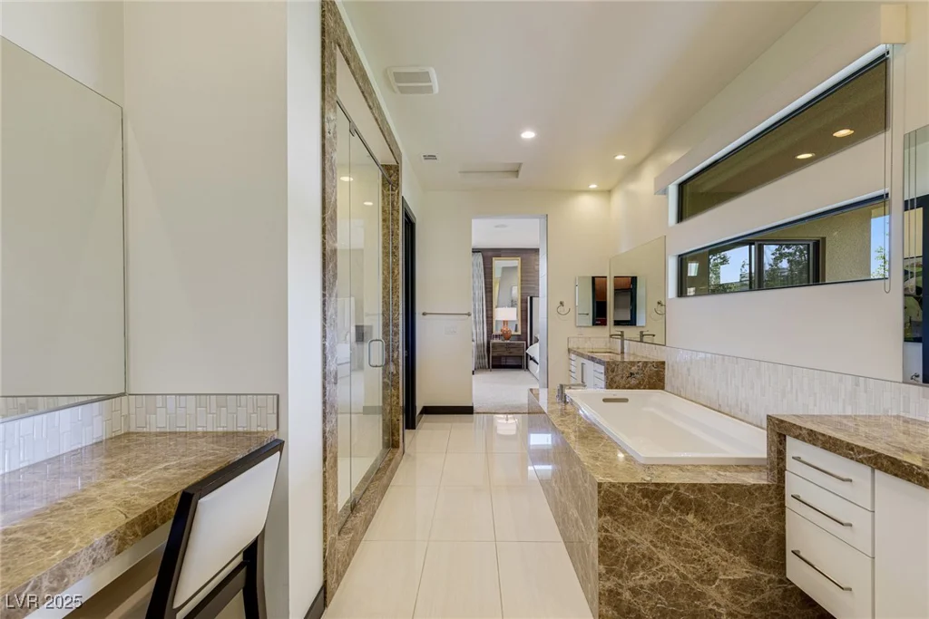 18 SUGARBERRY, Las Vegas, NV 89135