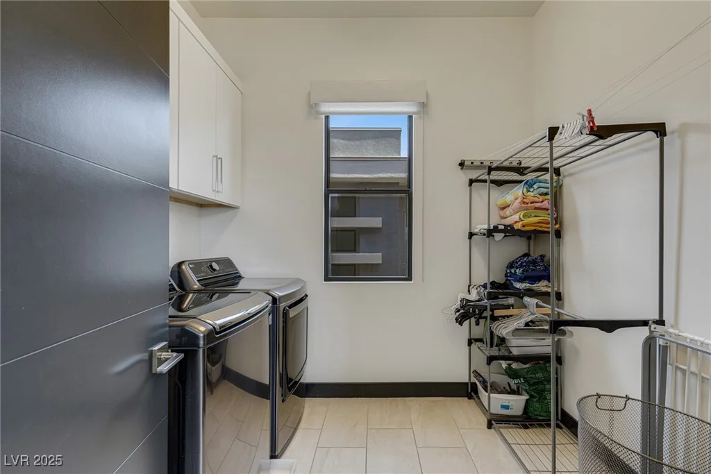 18 SUGARBERRY, Las Vegas, NV 89135