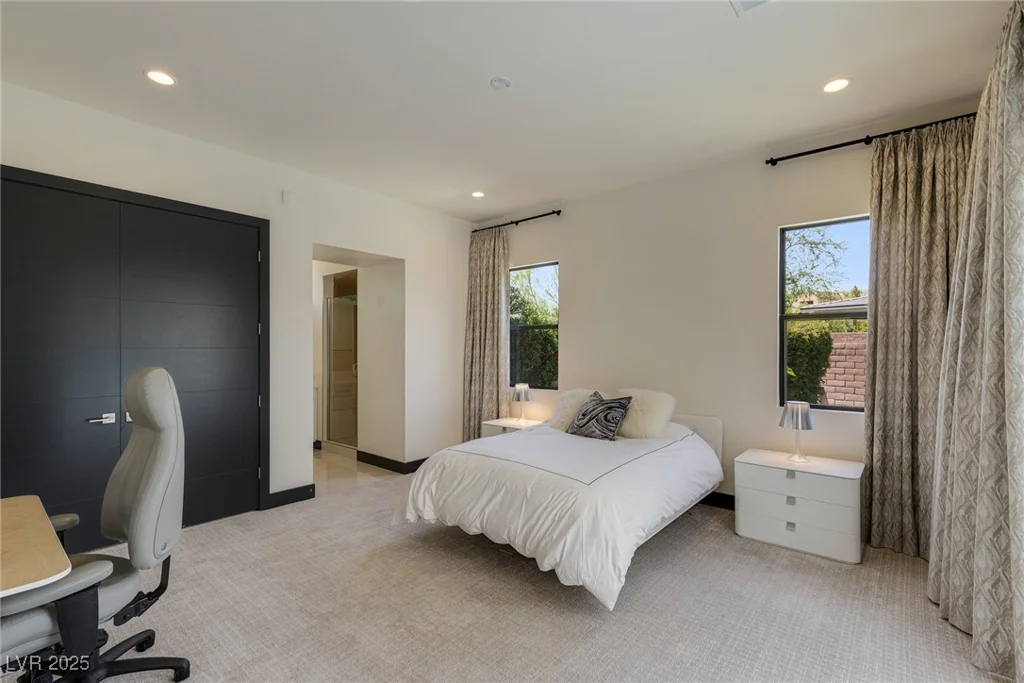 18 SUGARBERRY, Las Vegas, NV 89135