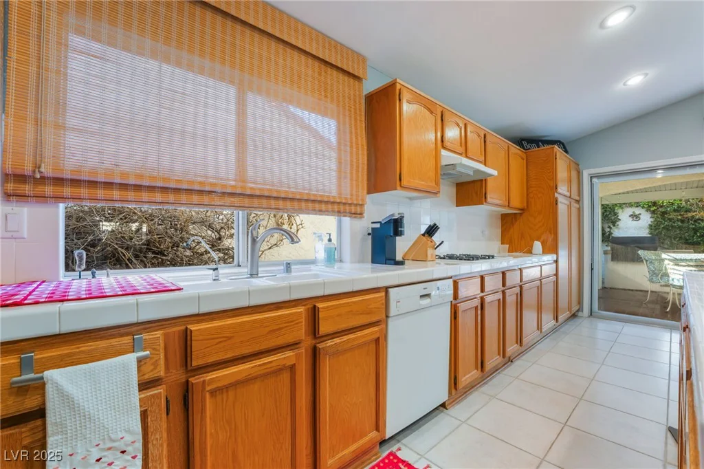 1835 Swallow Hill, Henderson, NV 89012