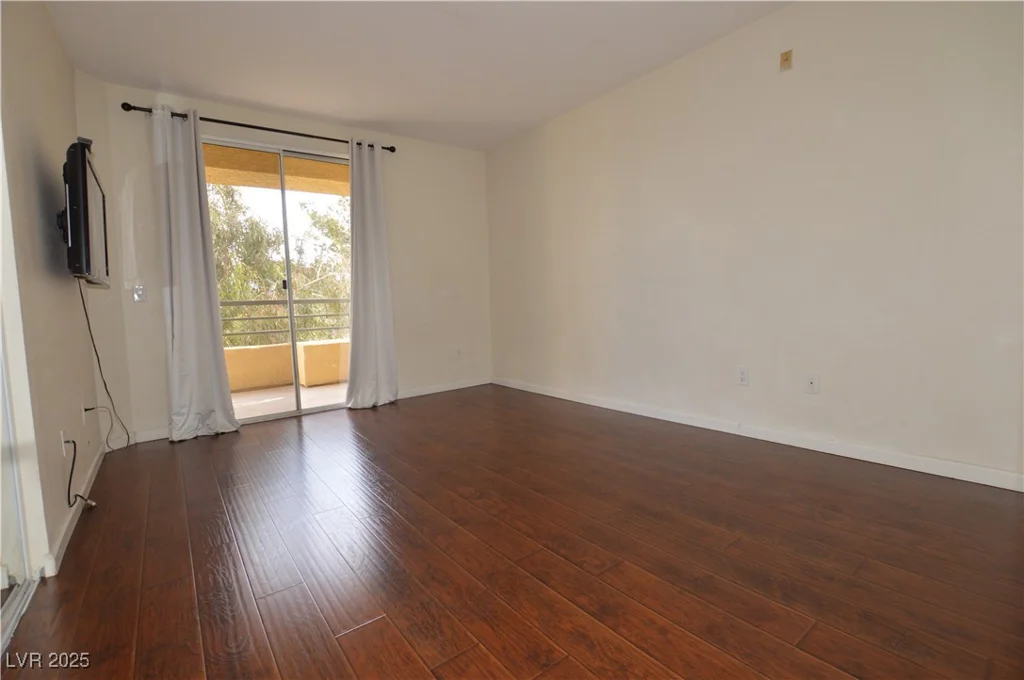 270 Flamingo, Las Vegas, NV 89169