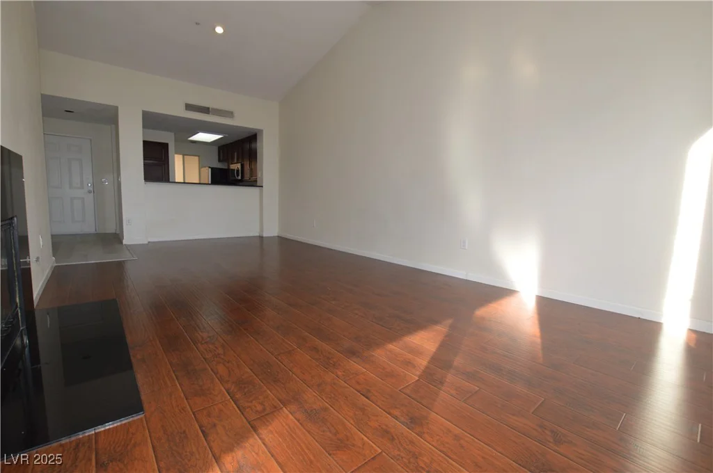 270 Flamingo, Las Vegas, NV 89169