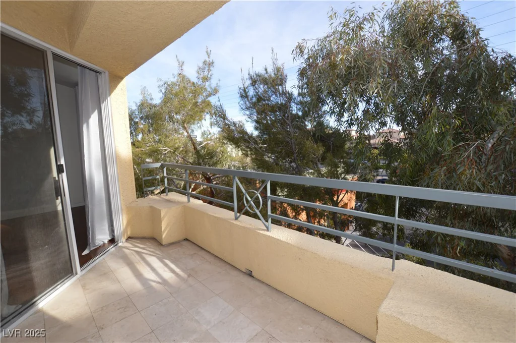 270 Flamingo, Las Vegas, NV 89169