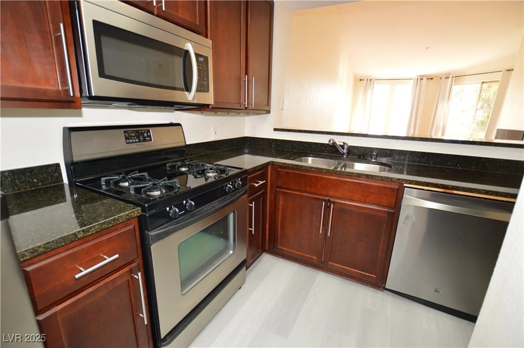 270 Flamingo, Las Vegas, NV 89169