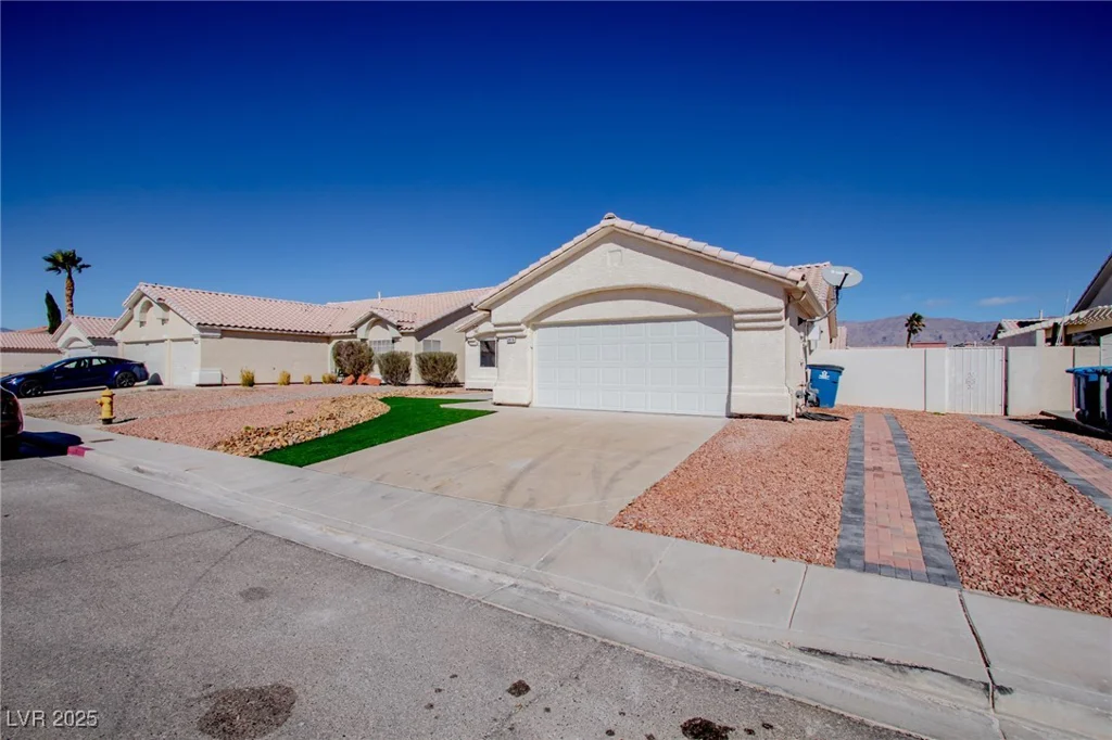 3916 Tifton, North Las Vegas, NV 89031