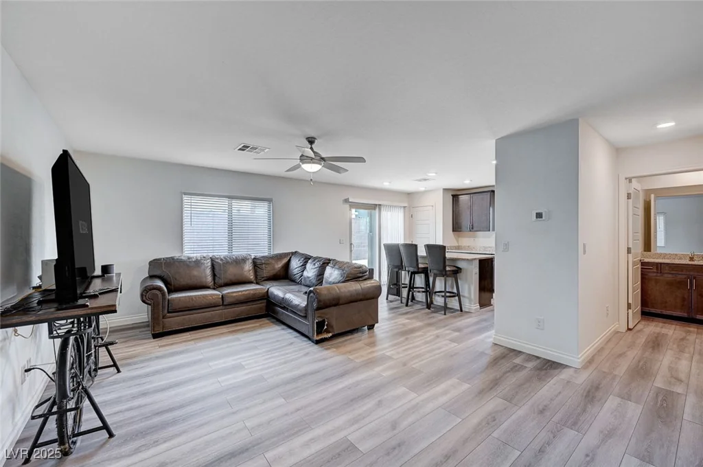 4907 Amberlyn, Las Vegas, NV 89122