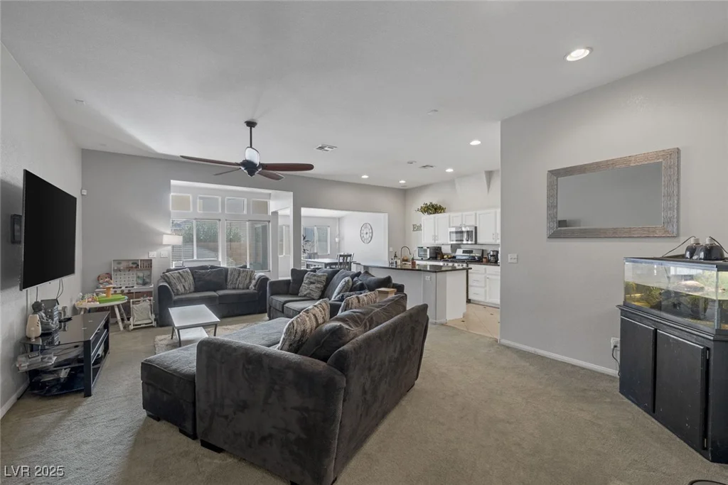 6303 Salmon Mountain, Las Vegas, NV 89122
