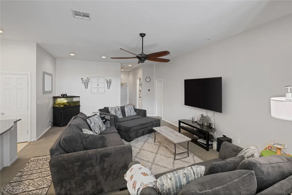 6303 Salmon Mountain, Las Vegas, NV 89122