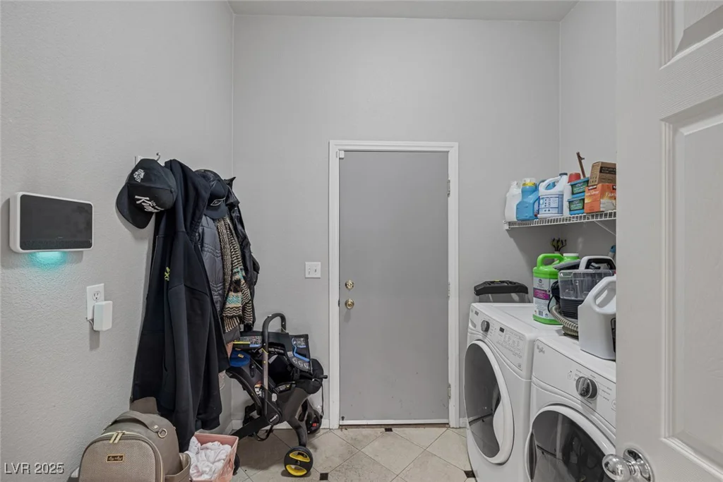 6303 Salmon Mountain, Las Vegas, NV 89122