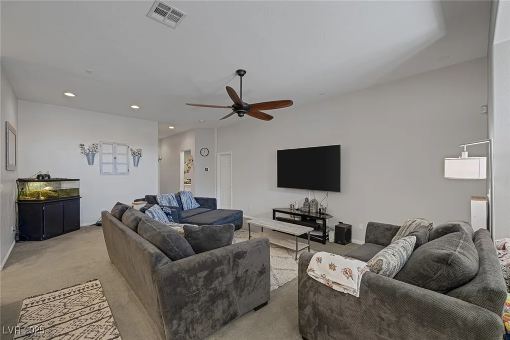 6303 Salmon Mountain, Las Vegas, NV 89122