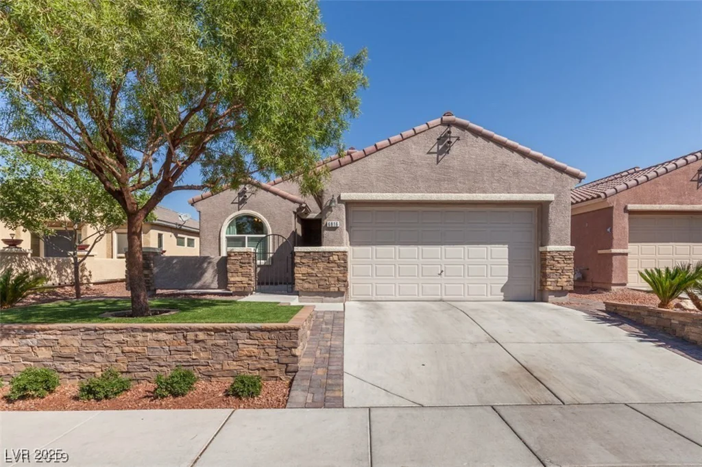 6816 Royal Poinciana, Las Vegas, NV 89131