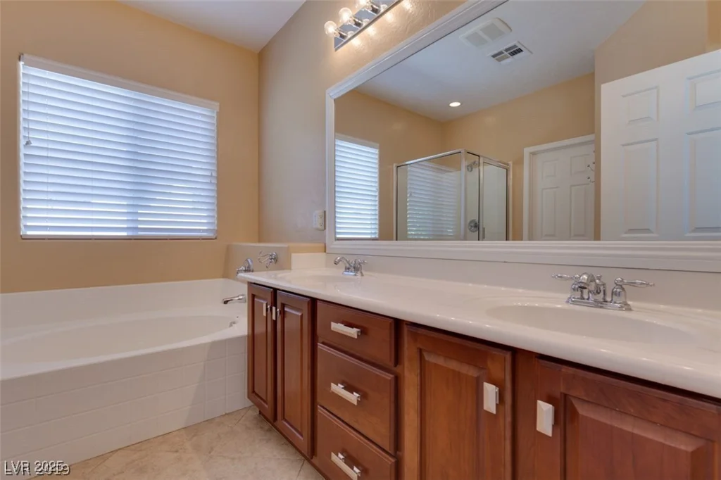 6816 Royal Poinciana, Las Vegas, NV 89131