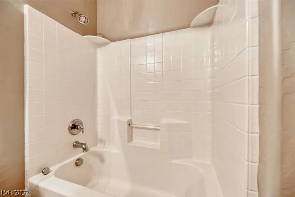 6816 Royal Poinciana, Las Vegas, NV 89131