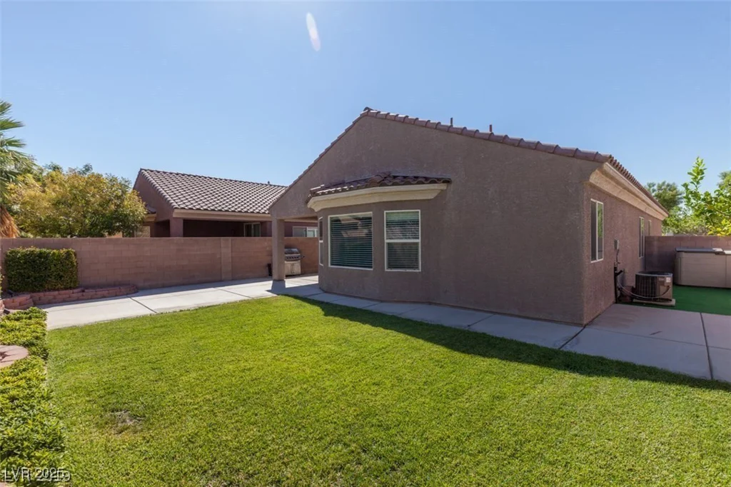 6816 Royal Poinciana, Las Vegas, NV 89131