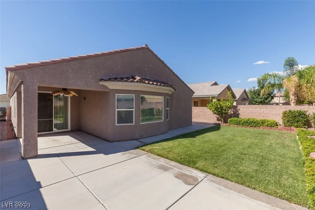 6816 Royal Poinciana, Las Vegas, NV 89131